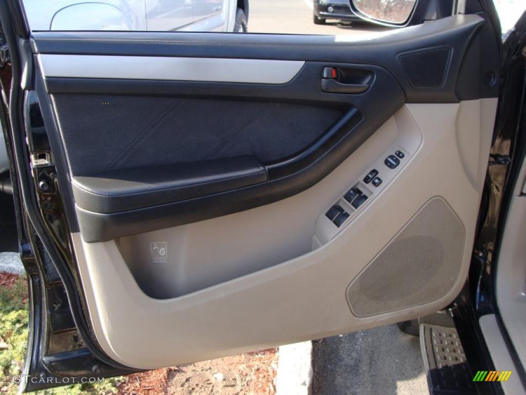 2004 4Runner SR5 4x4 - Black / Taupe photo #8