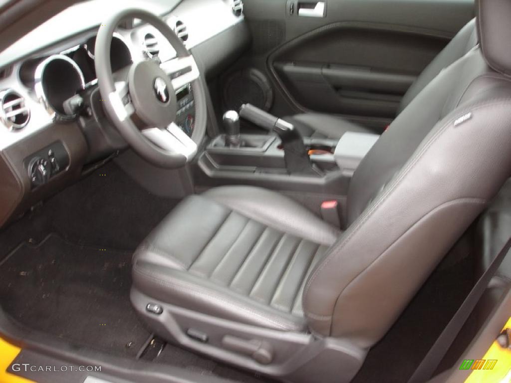 Dark Charcoal Interior 2009 Ford Mustang GT Premium Coupe Photo #46297819