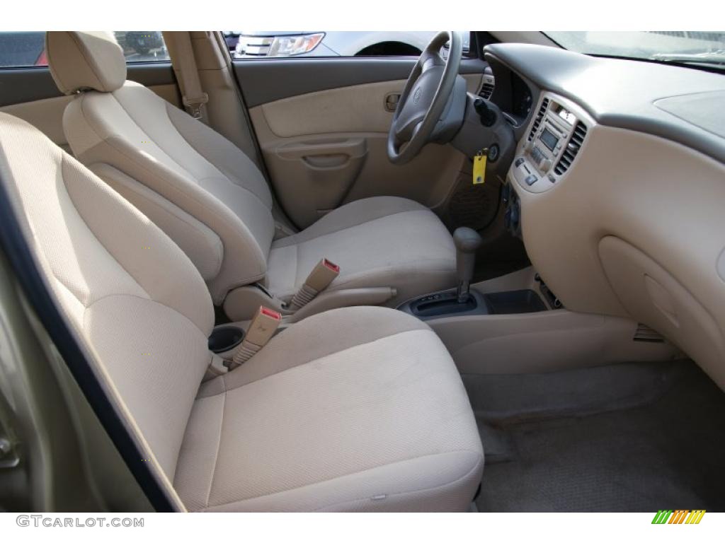 Beige Interior 2006 Kia Rio LX Sedan Photo #46299856