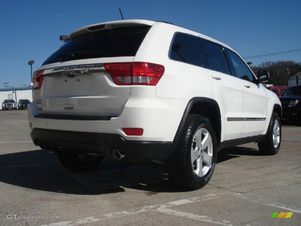 Stone White 2011 Jeep Grand Cherokee Laredo X Package 4x4 Exterior Photo #46300228