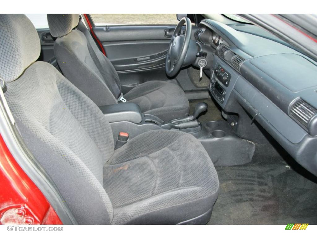 Dark Slate Gray Interior 2005 Dodge Stratus SXT Sedan Photo #46301413