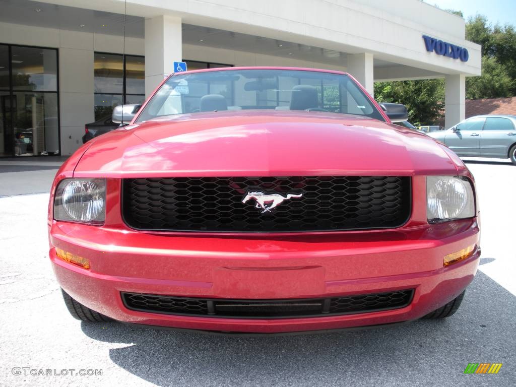2005 Mustang V6 Premium Convertible - Redfire Metallic / Light Graphite photo #2