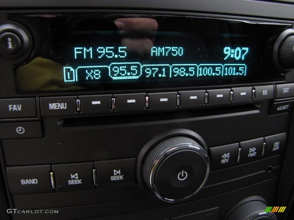 2011 Chevrolet HHR LS Panel Controls Photo #46302682