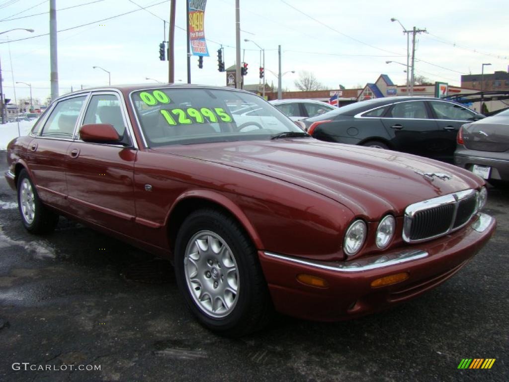 2000 XJ XJ8 - Carnival Red / Oatmeal photo #6