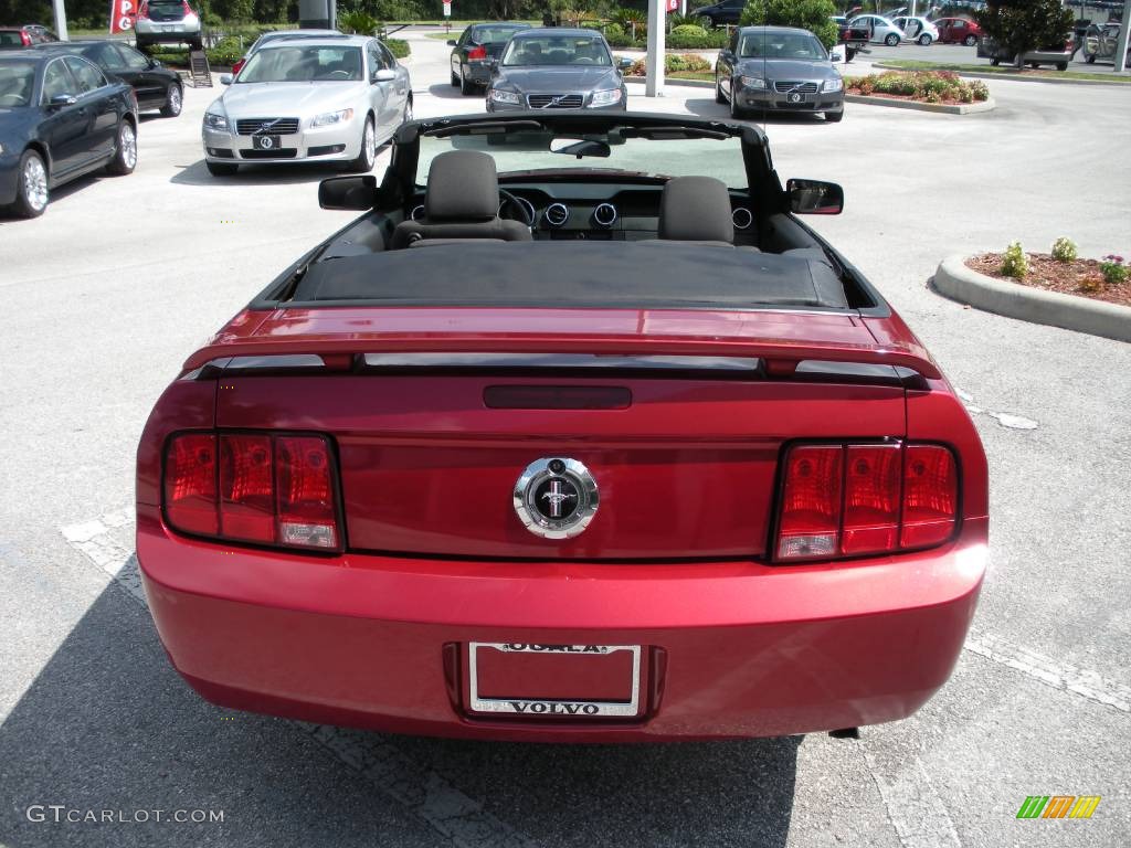 2005 Mustang V6 Premium Convertible - Redfire Metallic / Light Graphite photo #7
