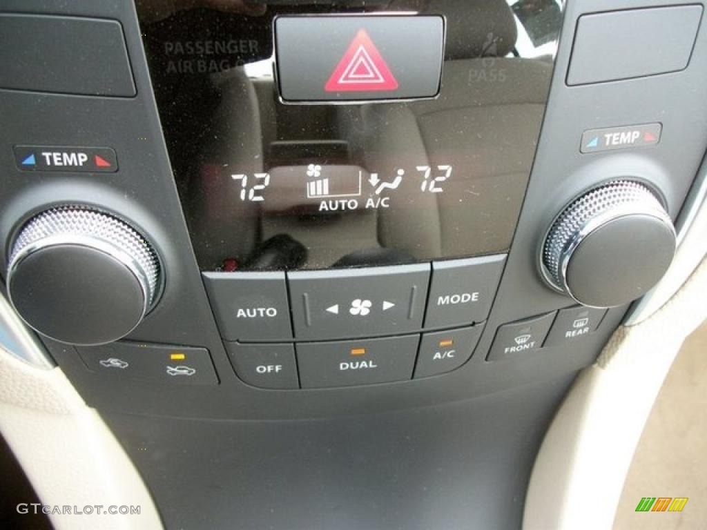 2010 Suzuki Kizashi SE AWD Controls Photo #46304419