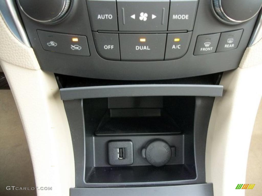 2010 Suzuki Kizashi SE AWD Controls Photo #46304434