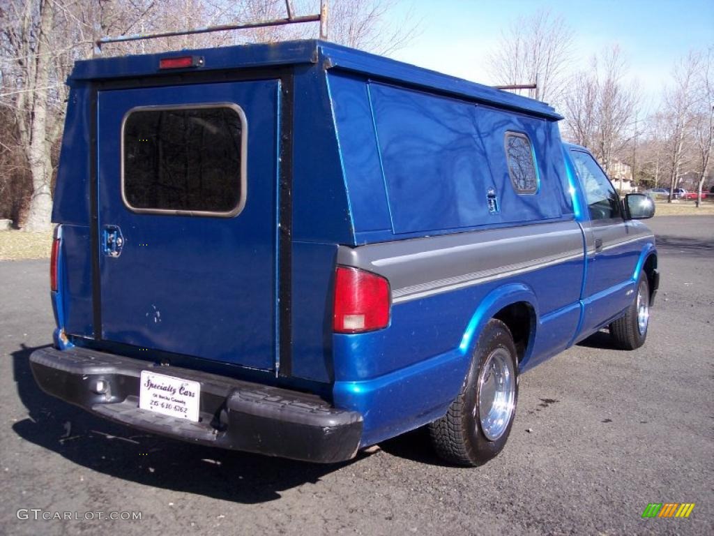 2001 S10 LS Regular Cab - Bright Blue Metallic / Graphite photo #15