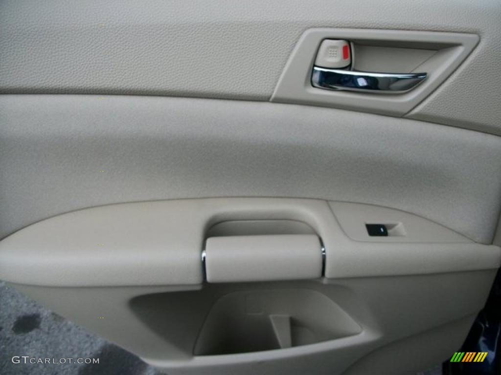 2010 Suzuki Kizashi SE AWD Door Panel Photos