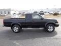 Super Black - Frontier SE V6 Extended Cab 4x4 Photo No. 4