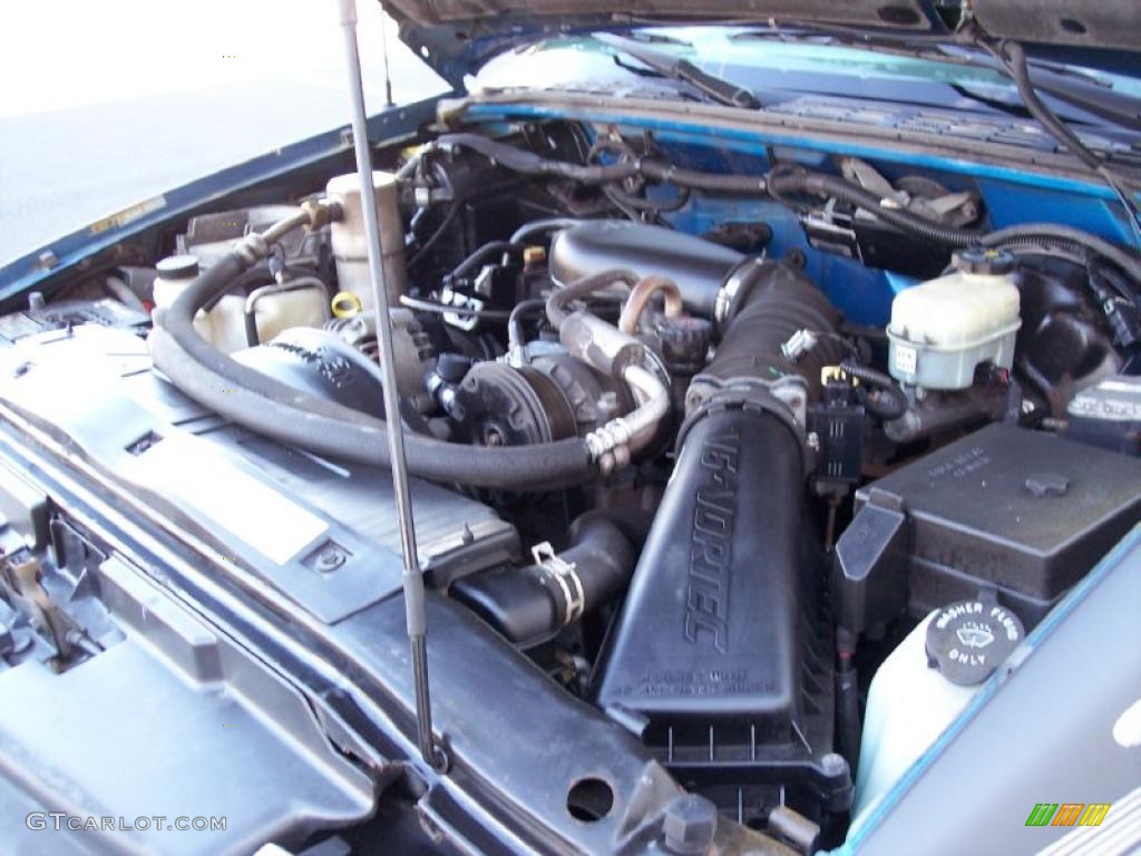 2001 S10 LS Regular Cab - Bright Blue Metallic / Graphite photo #61