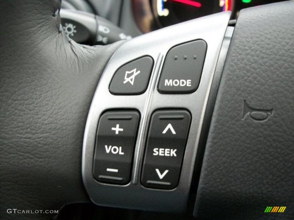2011 Suzuki SX4 Crossover Touring AWD Controls Photo #46305175