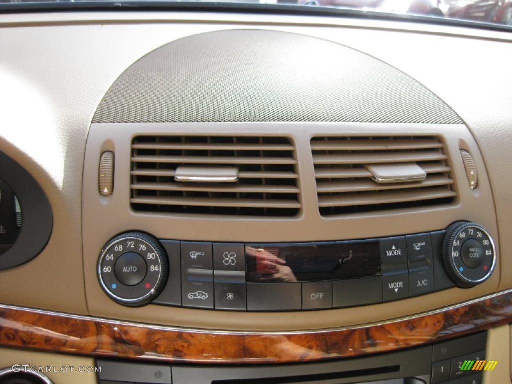2008 Mercedes-Benz E 350 4Matic Wagon Controls Photo #46305313