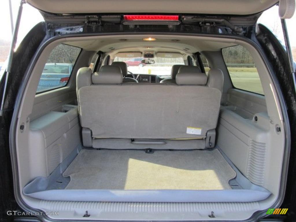 2006 Chevrolet Suburban LT 2500 4x4 Trunk Photos