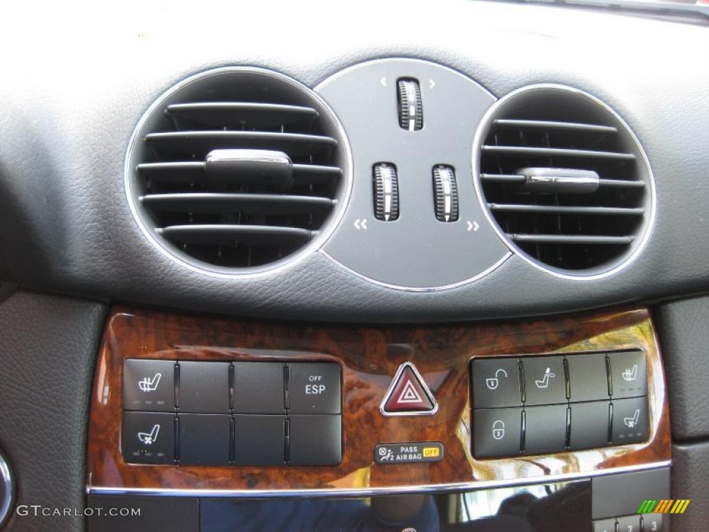 2009 Mercedes-Benz CLK 350 Coupe Controls Photo #46305833