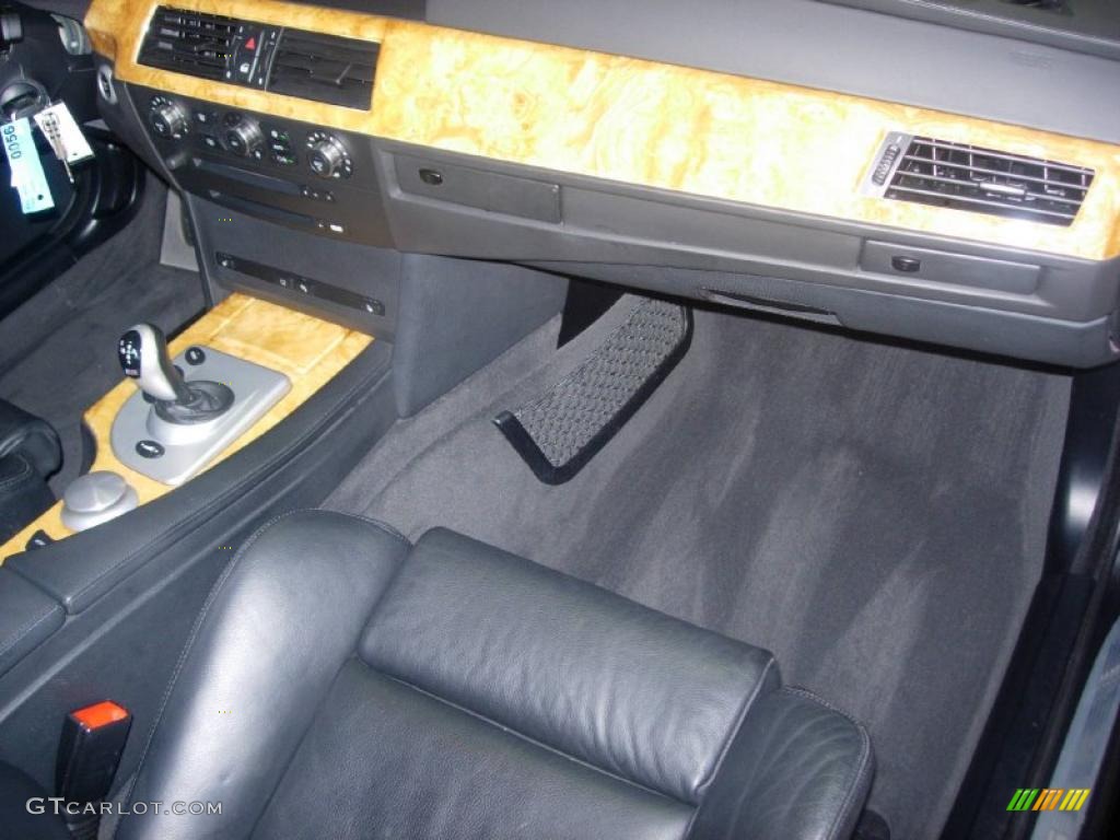 Black Interior 2007 BMW M5 Sedan Photo #46306274