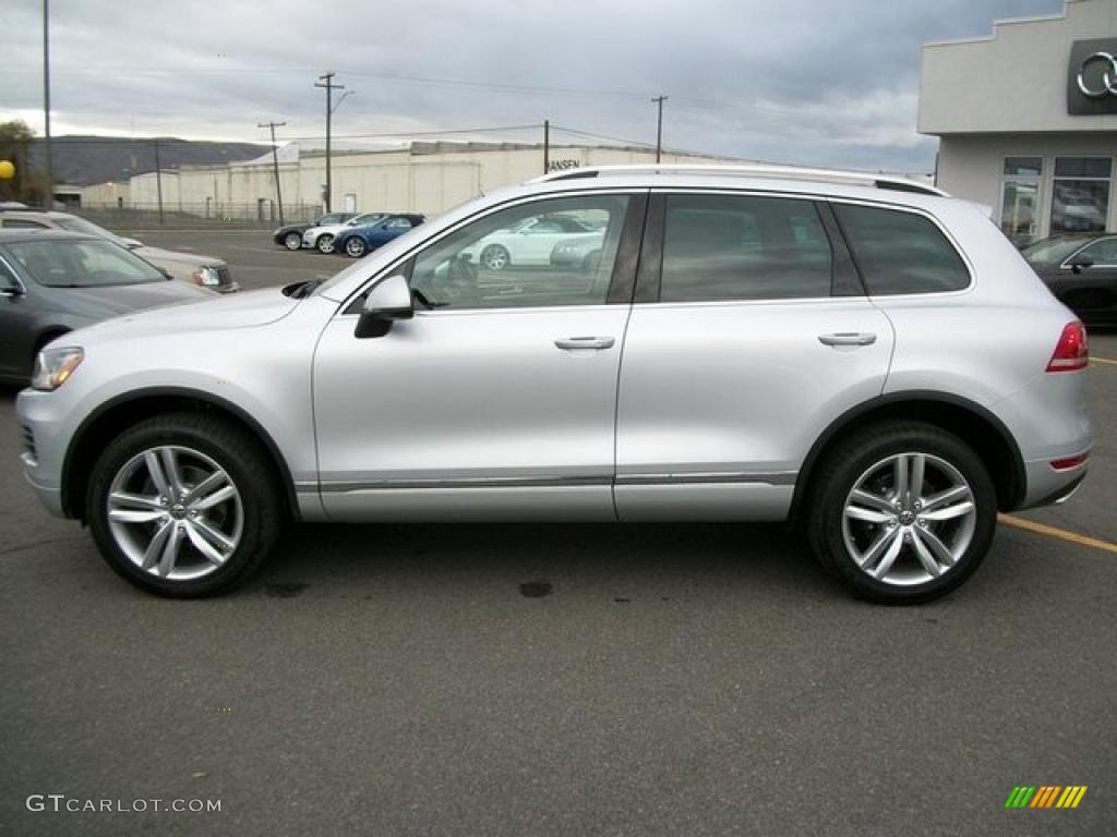 Cool Silver Metallic 2011 Volkswagen Touareg VR6 FSI Sport 4XMotion Exterior Photo #46306397