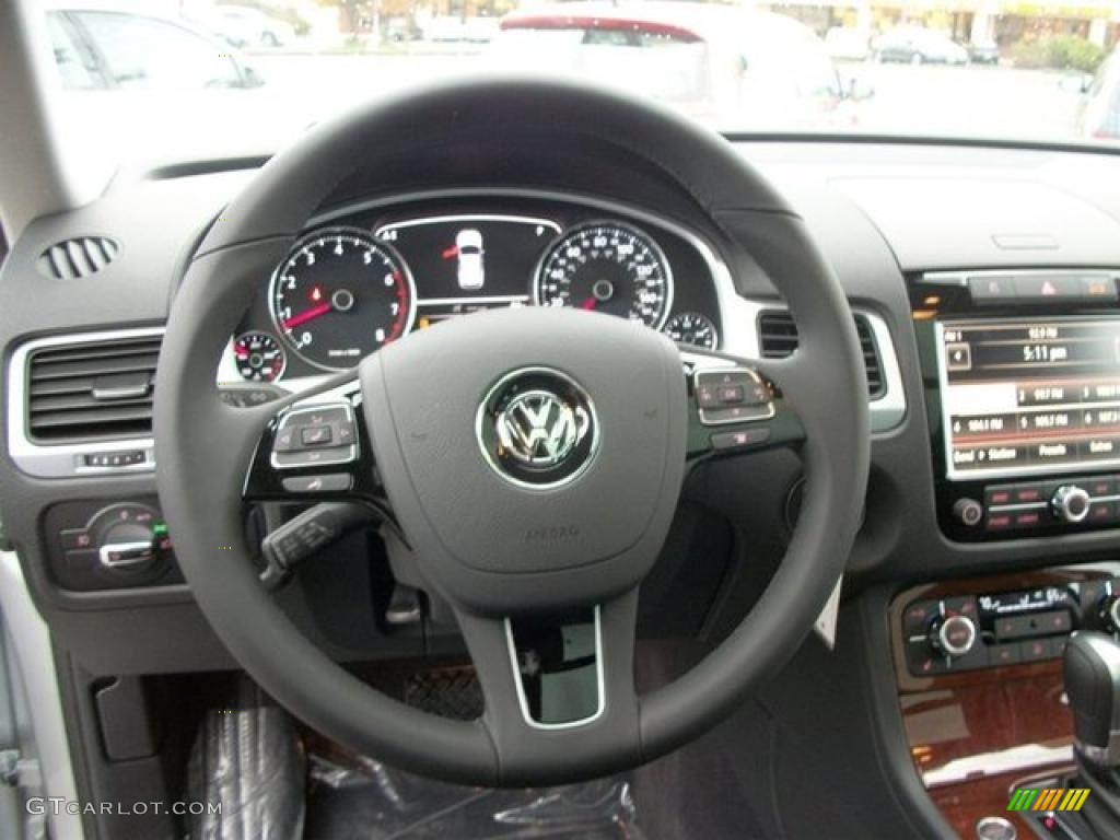2011 Volkswagen Touareg VR6 FSI Sport 4XMotion Black Anthracite Steering Wheel Photo #46306535