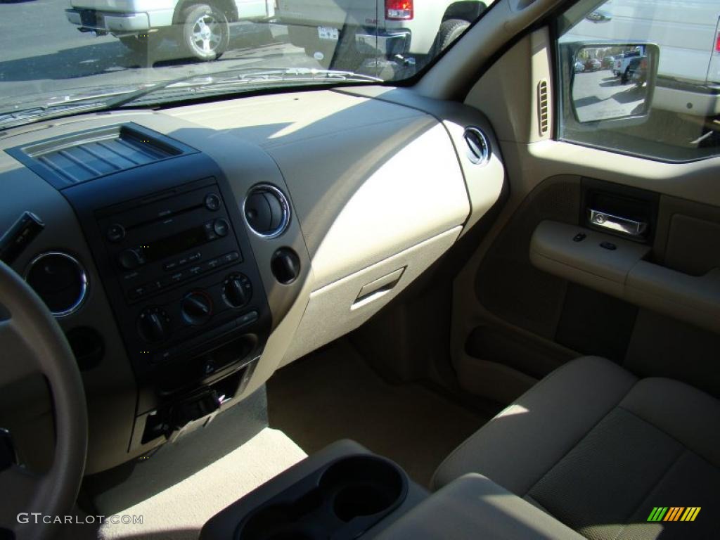 2006 F150 XLT SuperCrew - Arizona Beige Metallic / Tan photo #19
