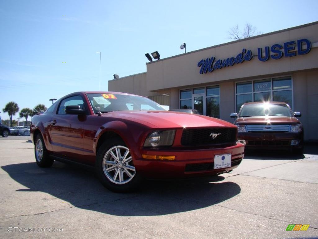 2007 Mustang V6 Deluxe Coupe - Redfire Metallic / Dark Charcoal photo #25