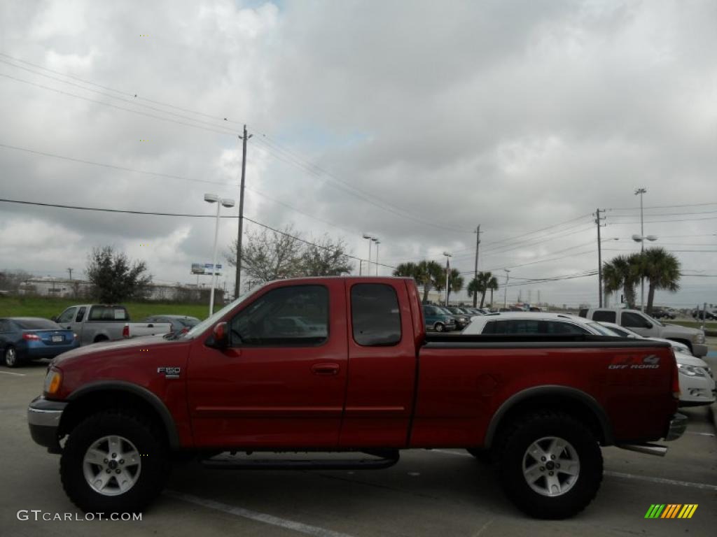 2002 F150 XLT SuperCab 4x4 - Toreador Red Metallic / Medium Graphite photo #4