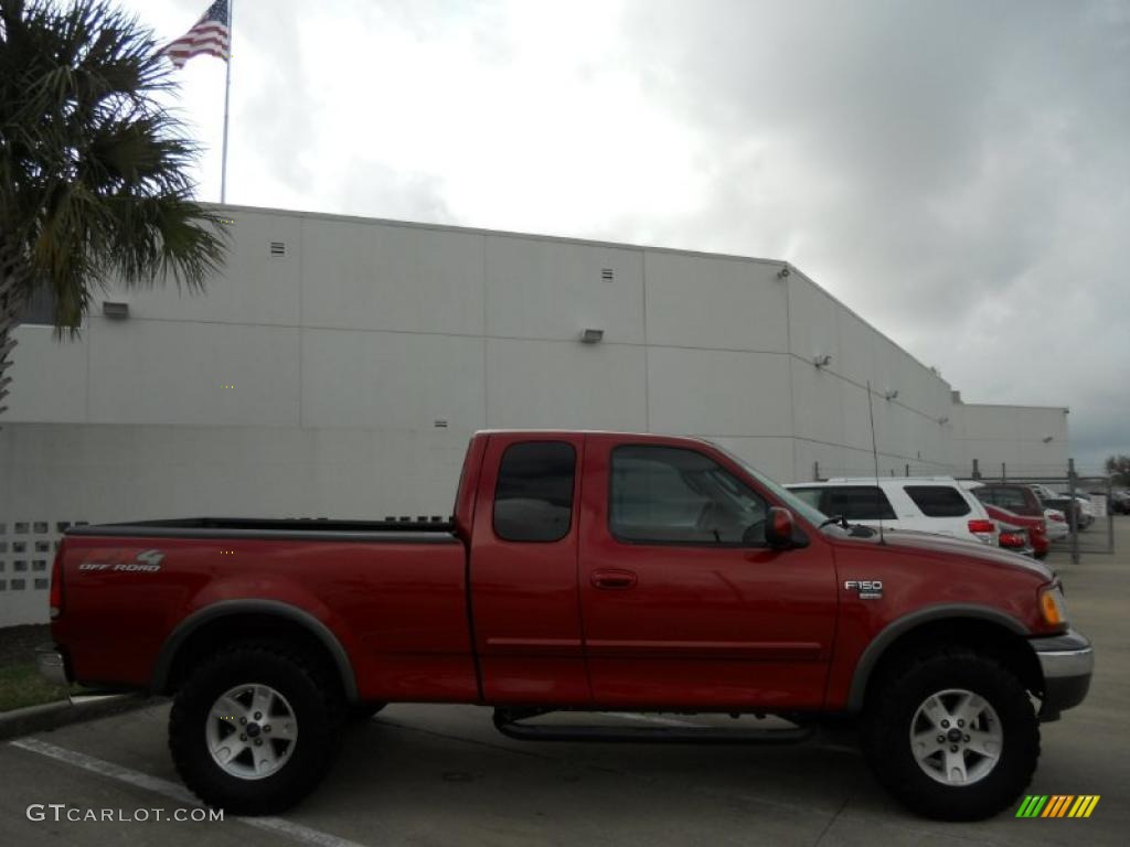 2002 F150 XLT SuperCab 4x4 - Toreador Red Metallic / Medium Graphite photo #8