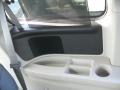 Meteor Gray Metallic - Routan SE Photo No. 40