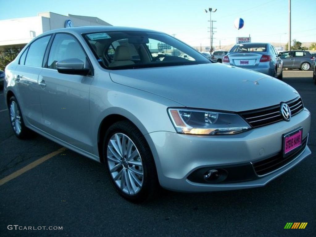 2011 Jetta SEL Sedan - White Gold Metallic / Cornsilk Beige photo #3