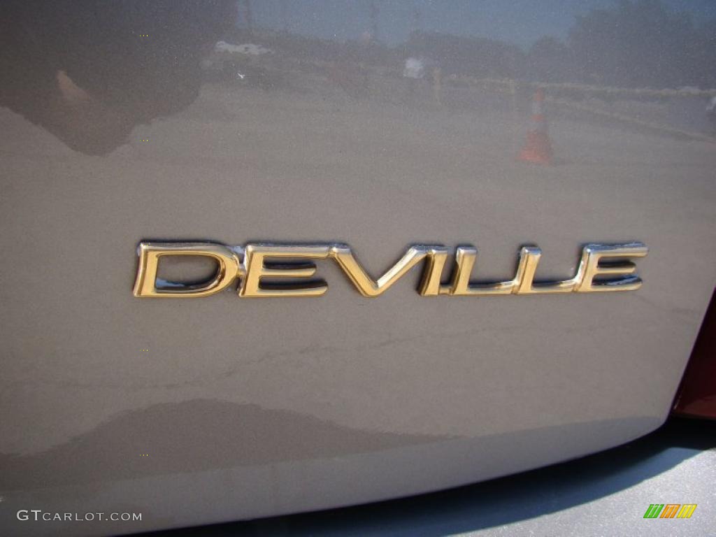 2002 DeVille Sedan - Cashmere Metallic / Neutral Shale photo #35