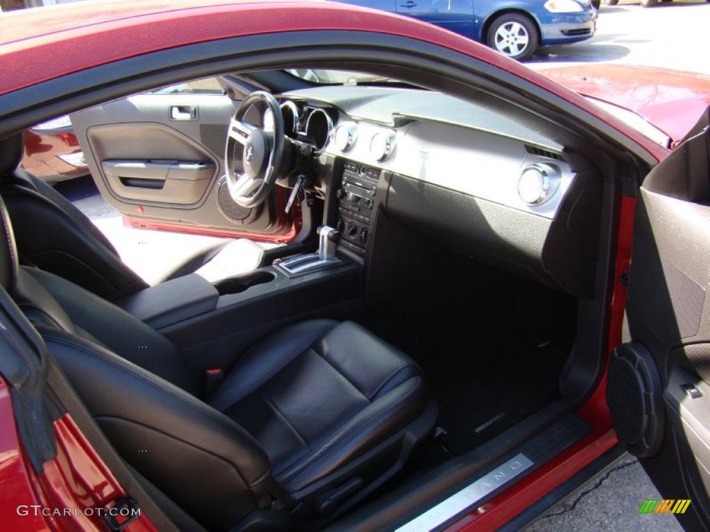 2006 Mustang V6 Premium Coupe - Redfire Metallic / Dark Charcoal photo #12