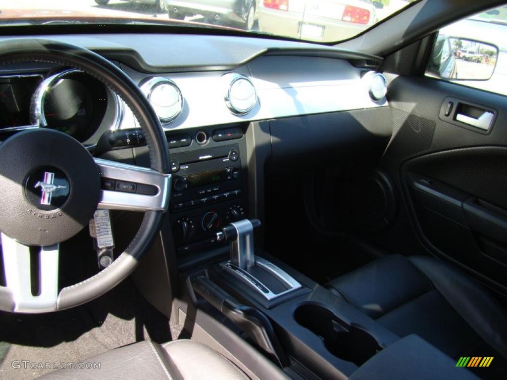 2006 Mustang V6 Premium Coupe - Redfire Metallic / Dark Charcoal photo #15