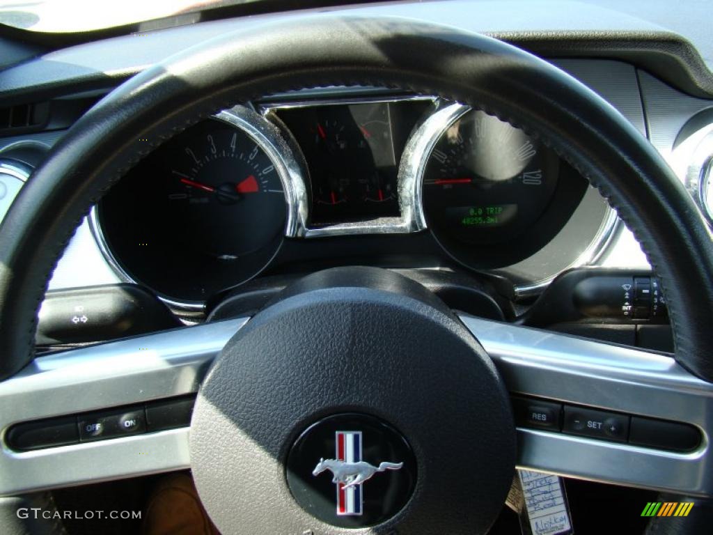 2006 Mustang V6 Premium Coupe - Redfire Metallic / Dark Charcoal photo #20