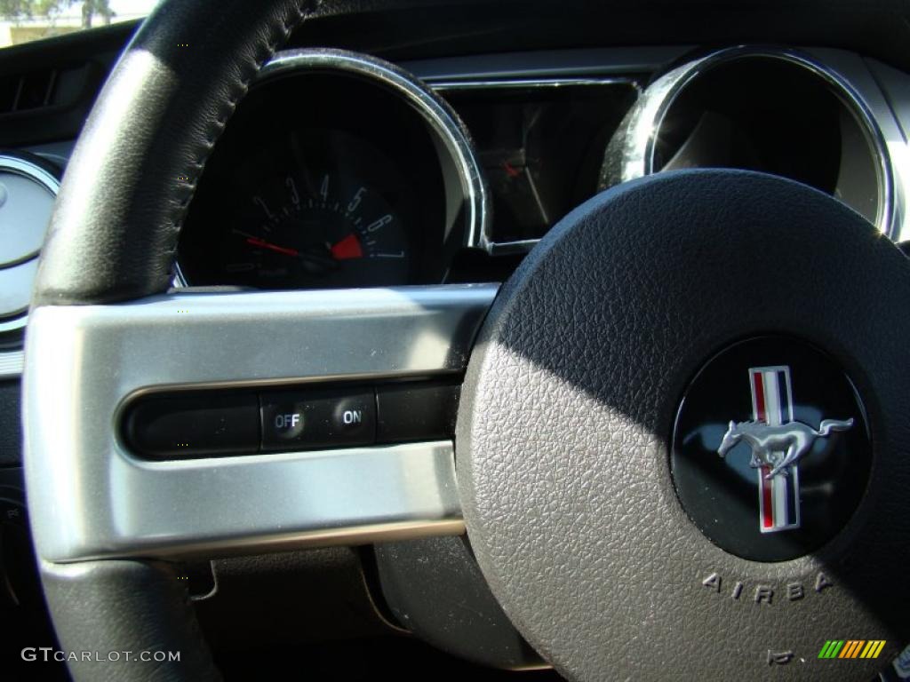 2006 Mustang V6 Premium Coupe - Redfire Metallic / Dark Charcoal photo #21
