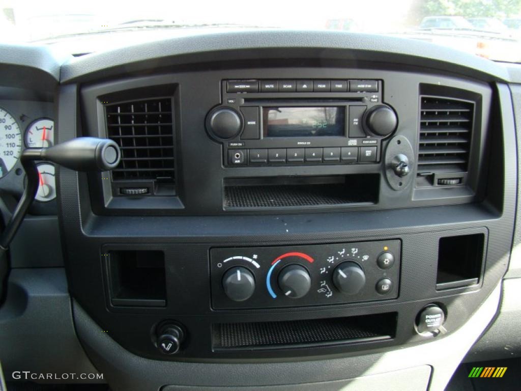 2008 Dodge Ram 1500 SXT Regular Cab Controls Photo #46309199