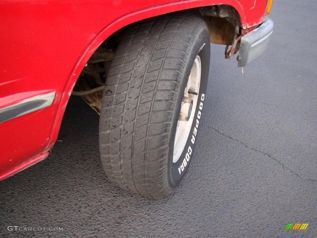 1988 Pickup Deluxe Extended Cab - Red / Gray photo #21