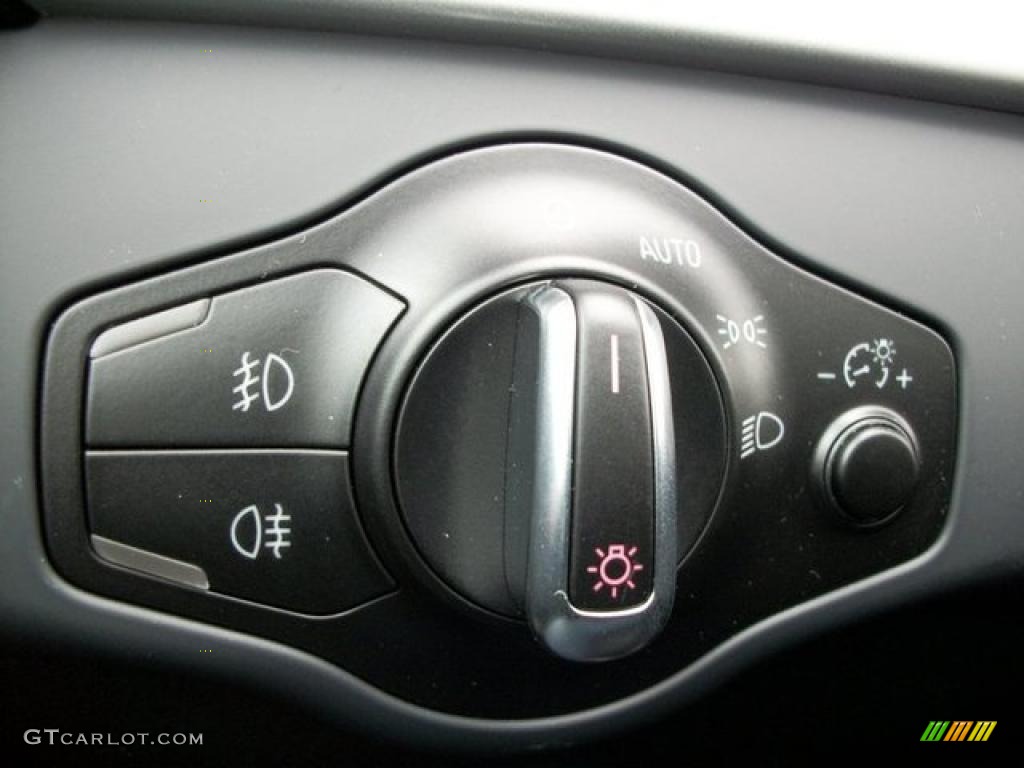 2011 Audi A4 2.0T quattro Sedan Controls Photo #46311260