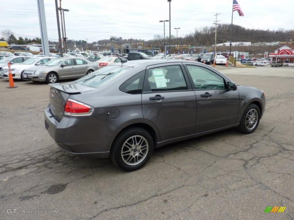 2011 Focus SE Sedan - Sterling Gray Metallic / Charcoal Black photo #4
