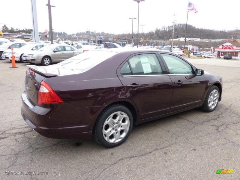 2011 Fusion SE - Bordeaux Reserve Metallic / Charcoal Black photo #4