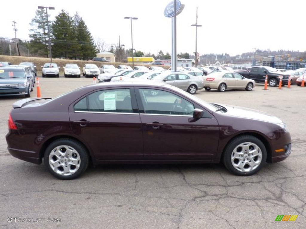 2011 Fusion SE - Bordeaux Reserve Metallic / Charcoal Black photo #5