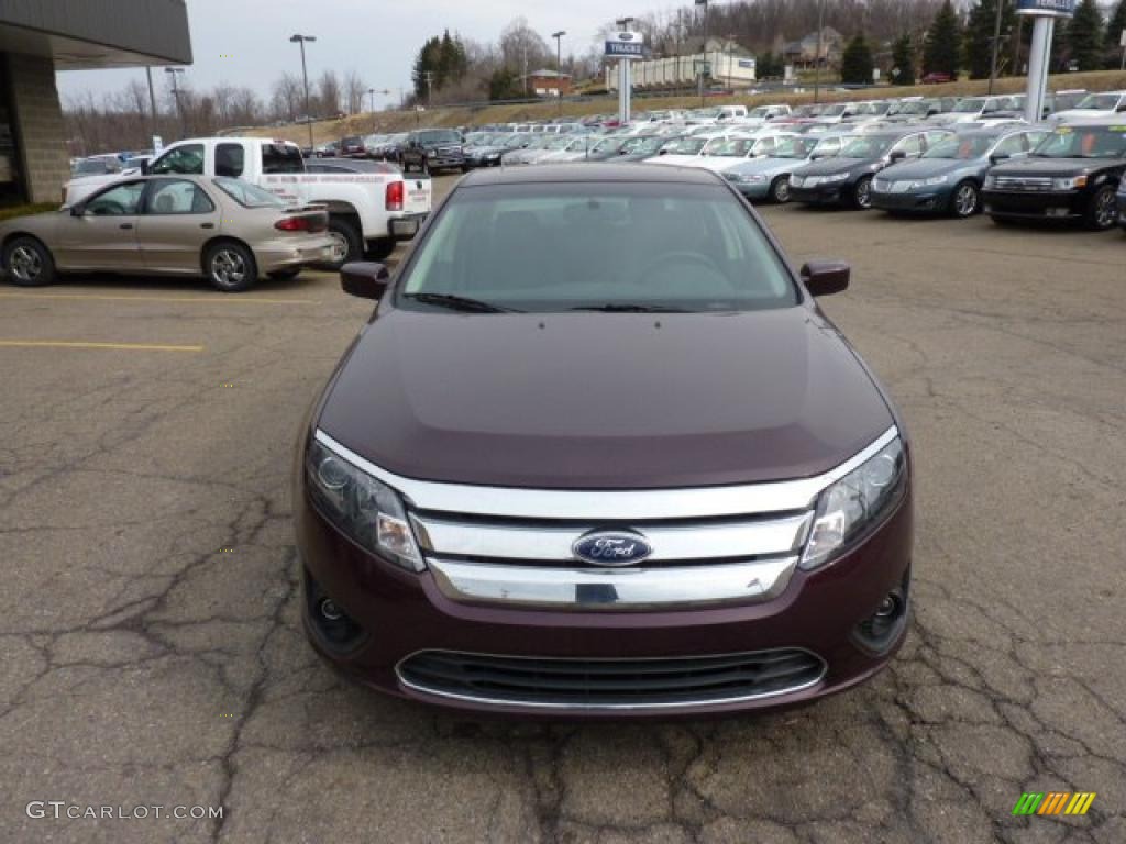 2011 Fusion SE - Bordeaux Reserve Metallic / Charcoal Black photo #7