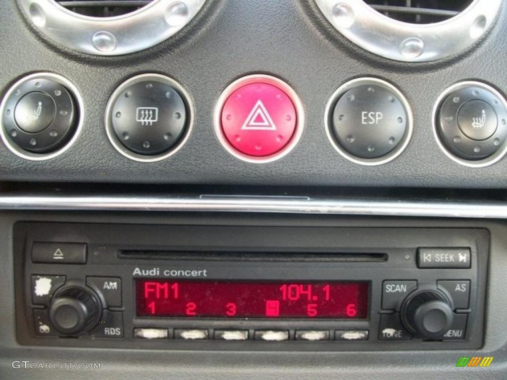 2003 Audi TT 1.8T quattro Roadster Controls Photo #46313039