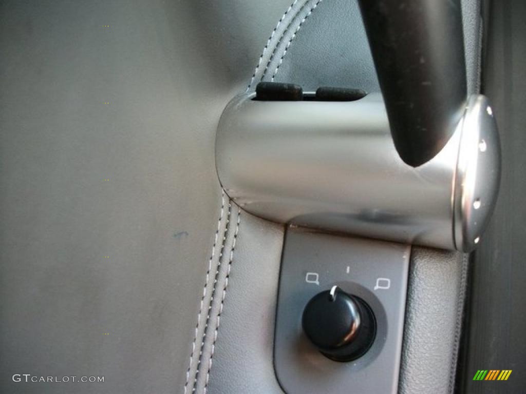 2003 TT 1.8T quattro Roadster - Ocean Blue Pearl Effect / Aviator Gray photo #38