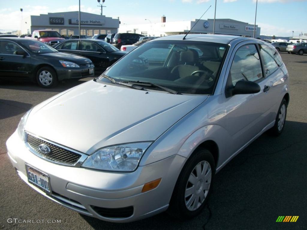 CD Silver Metallic 2006 Ford Focus ZX3 S Hatchback Exterior Photo #46314681