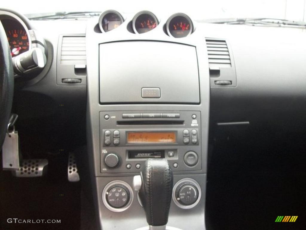 2003 Nissan 350Z Touring Coupe Controls Photo #46315754