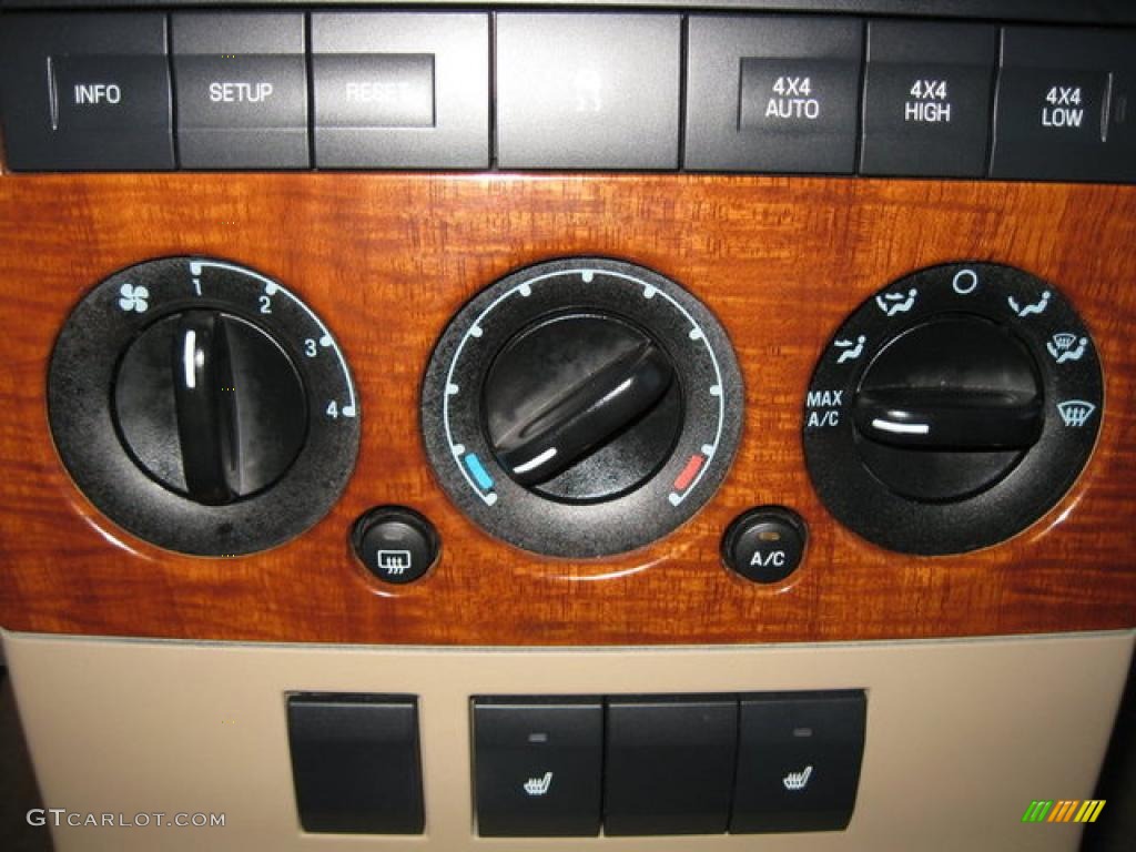 2009 Ford Explorer Eddie Bauer 4x4 Controls Photo #46316610