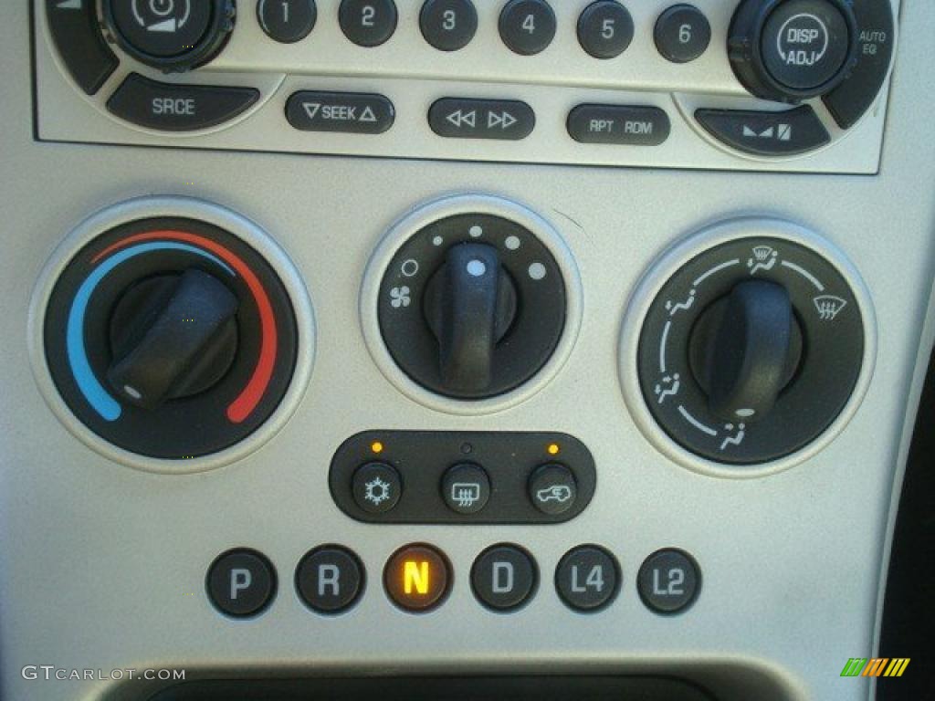 2005 Equinox LT AWD - Galaxy Silver Metallic / Light Gray photo #18