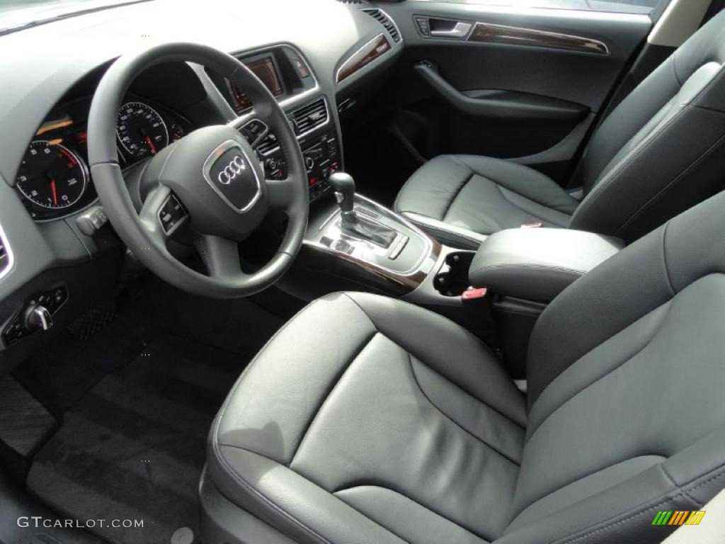 Black Interior 2011 Audi Q5 2.0T quattro Photo #46320570
