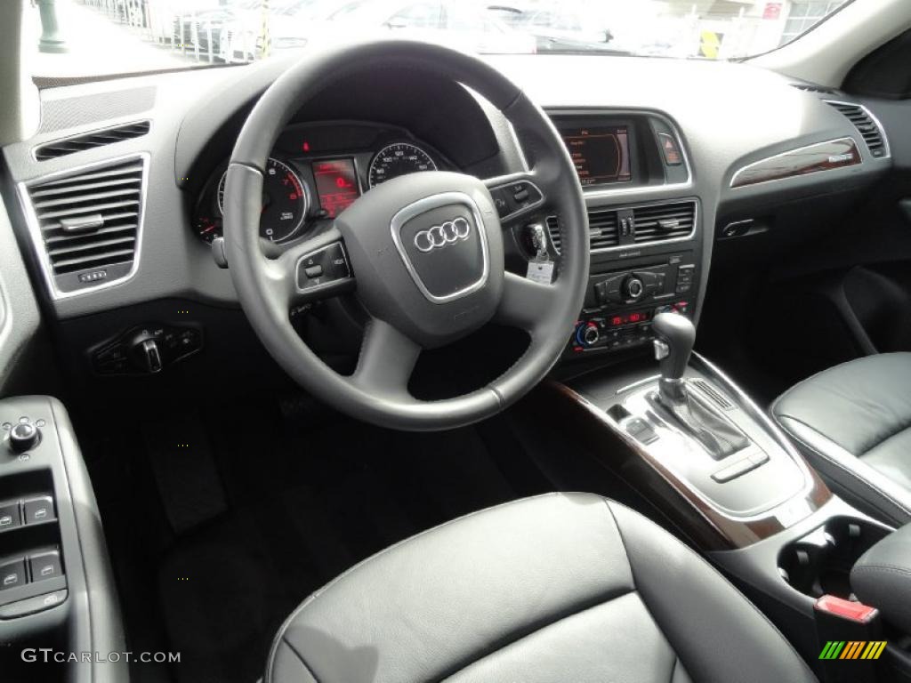 Black Interior 2011 Audi Q5 2.0T quattro Photo #46320579