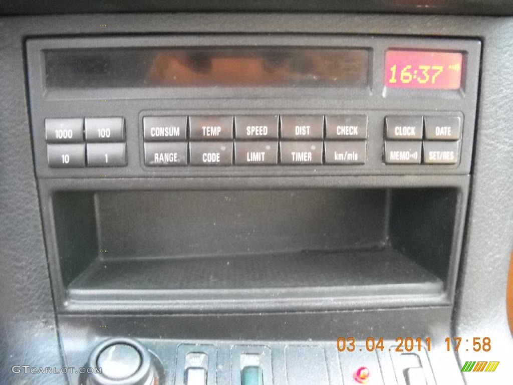1997 BMW 3 Series 328i Sedan Controls Photo #46321011