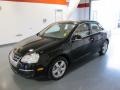 Black Uni - Jetta SE Sedan Photo No. 1